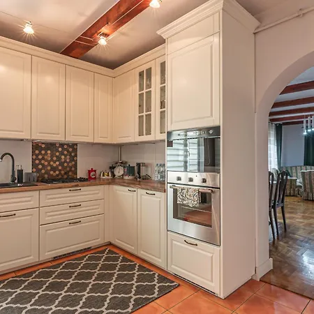 Bella Casa Apartment