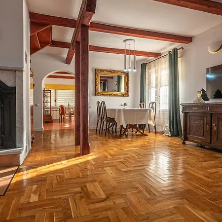 Bella Casa *