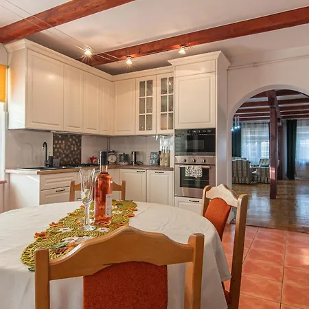 Bella Casa