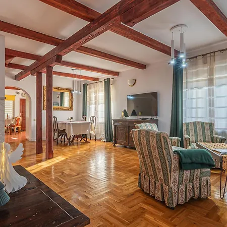 Bella Casa